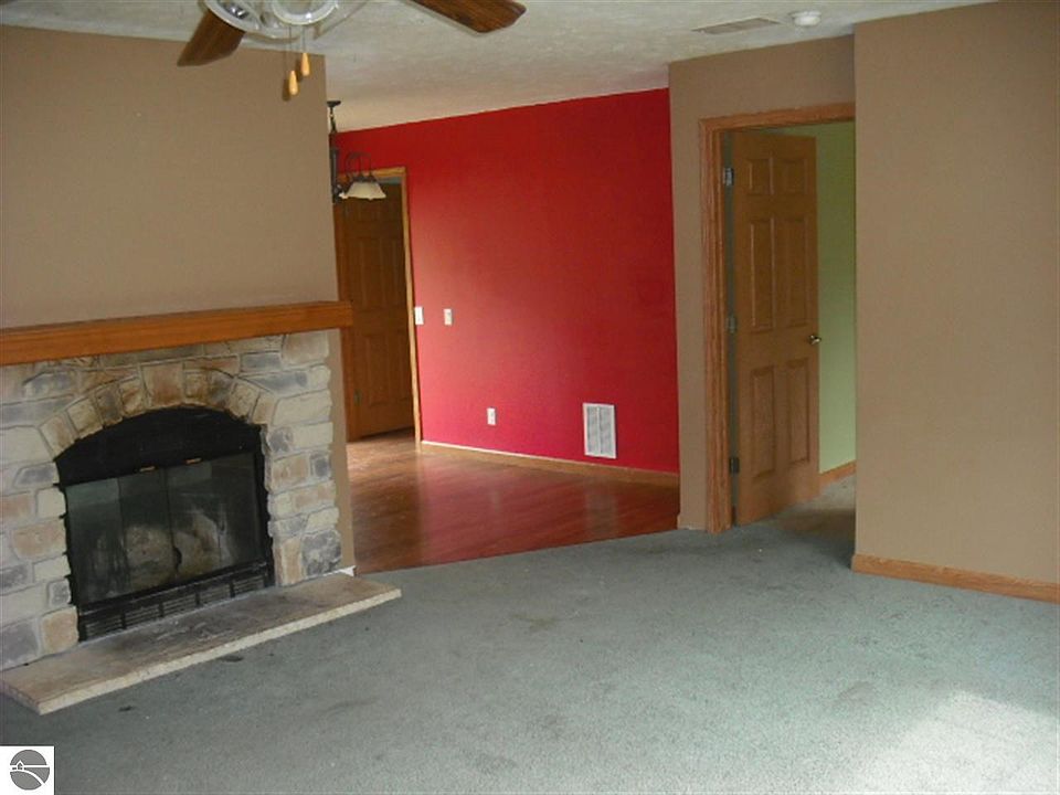 1st image of 11911 Country Acres Dr