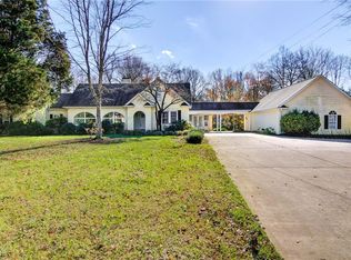 2500 Oak Ridge Rd, Oak Ridge, NC 27310