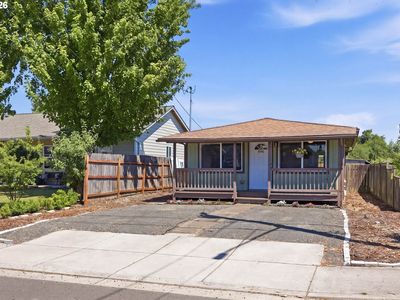 505 S 5th St, Harrisburg, OR, 97446
