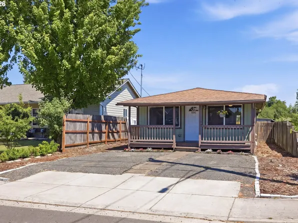 505 S 5th St, Harrisburg, OR 97446