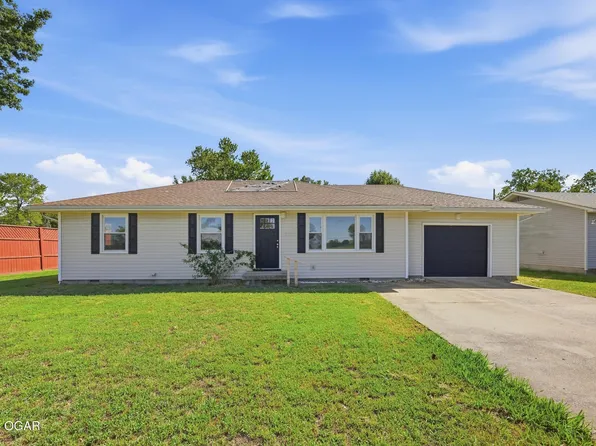 2300 Sunset Ave, Baxter Springs, KS 66713