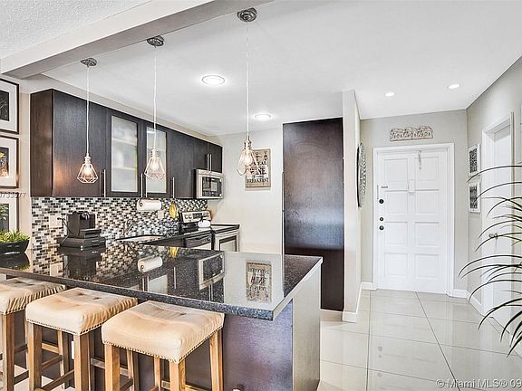 3rd image of 1000 Hillcrest Ct APT 315