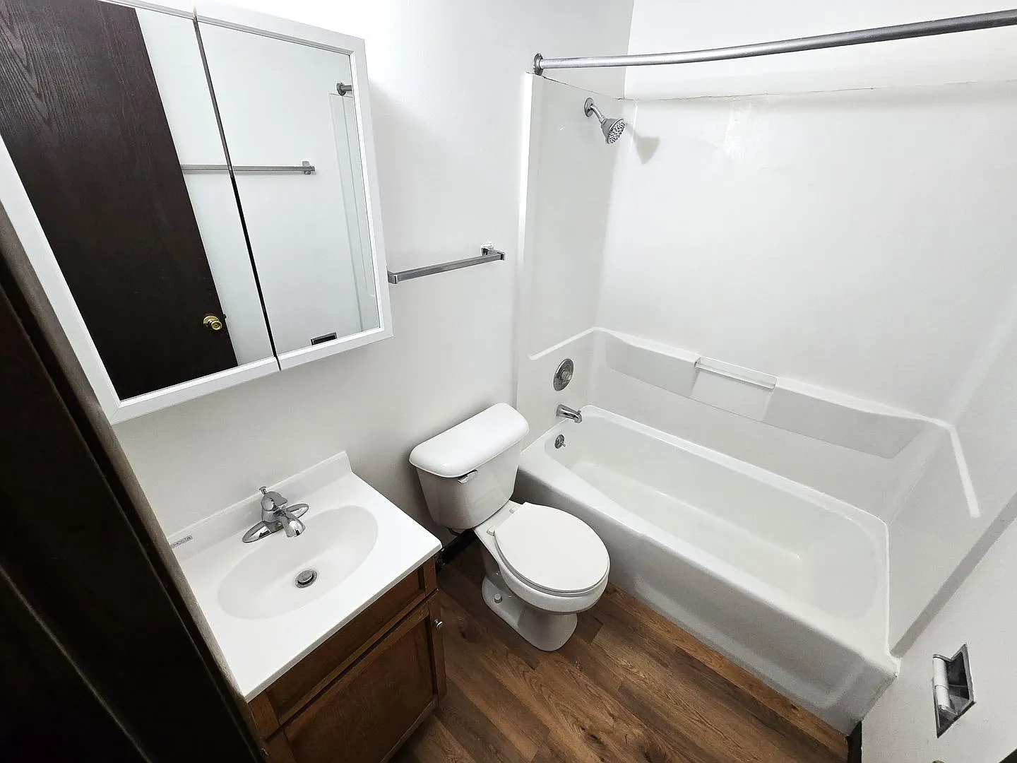 1113 B Street Apartments — Photo 2