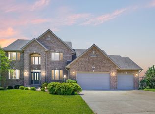 742 E Becker Pl, Sycamore, IL 60178