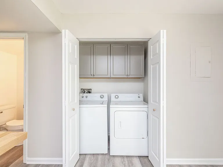 3231 Hunters Mill Dr — Photo 15