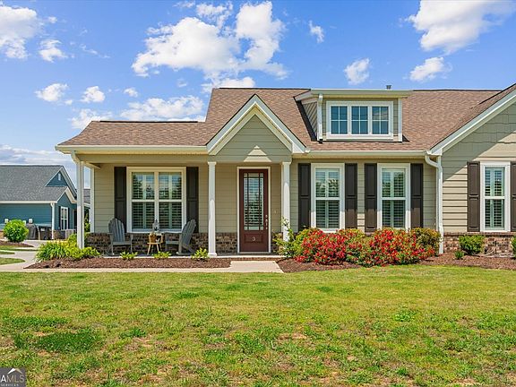 3rd image of 383 Pacer Ln #3
