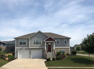 350 Montrose Dr, Eudora, KS 66025