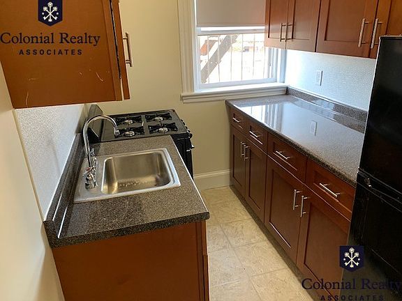 4th image of 1110 Boylston St #34