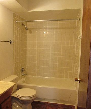 4th image of 1545 S Ardmore Ave APT F