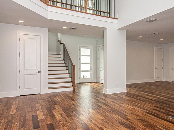 4th image of 3607 S Sterling Ave