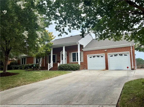 228 Convention Dr, Virginia Beach, VA 23462