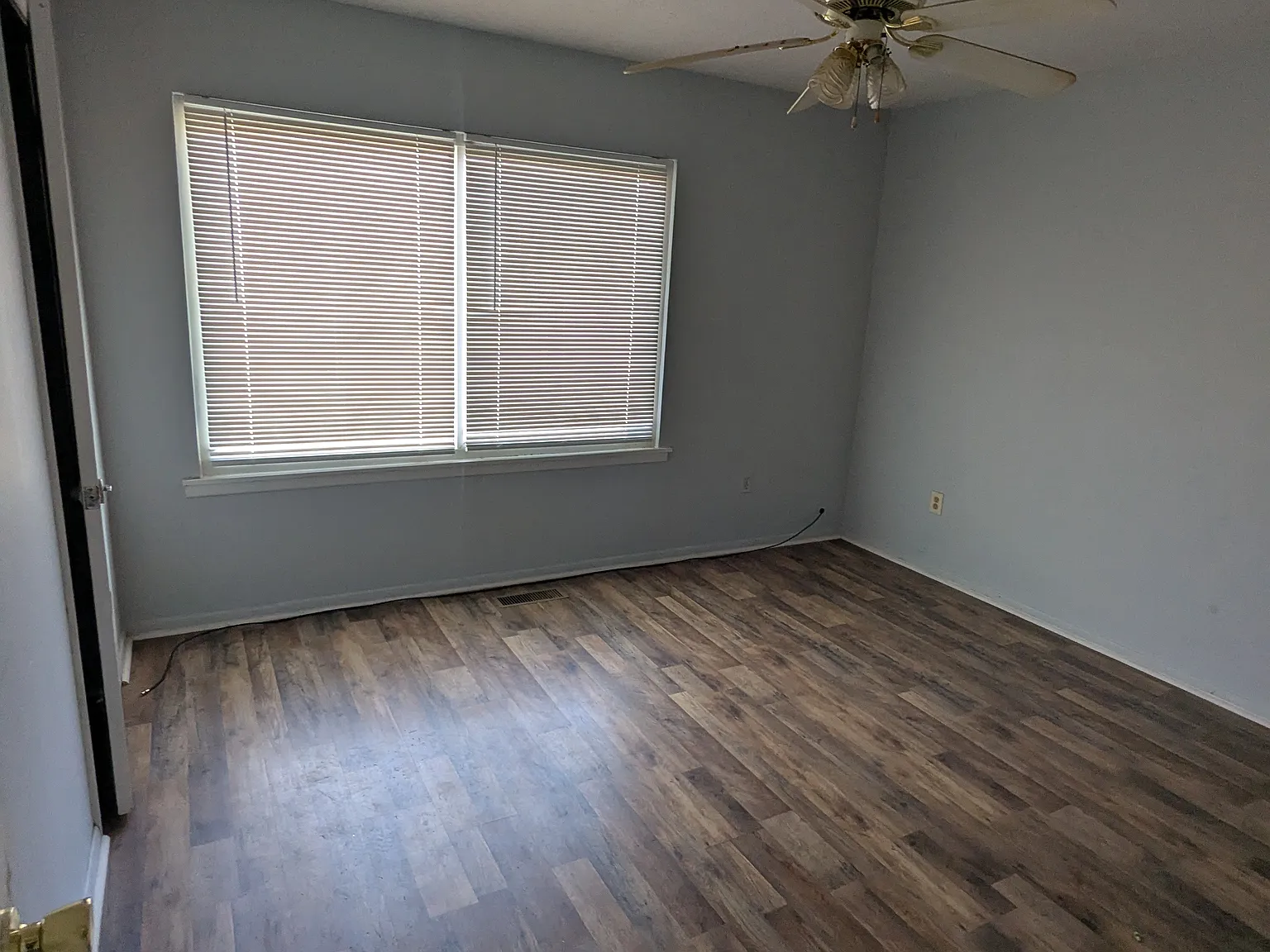 3 bed, 1080 sqft, $1,450 — Photo 2
