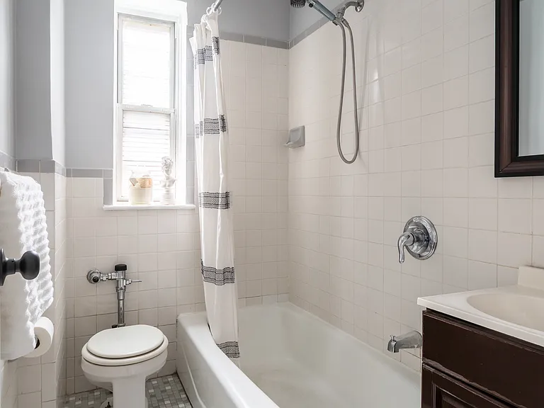 14124 78th Ave #2B — Photo 10