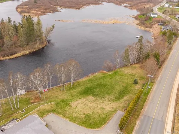 65 Riverview Ave, Saint George, NB E5C 1B2