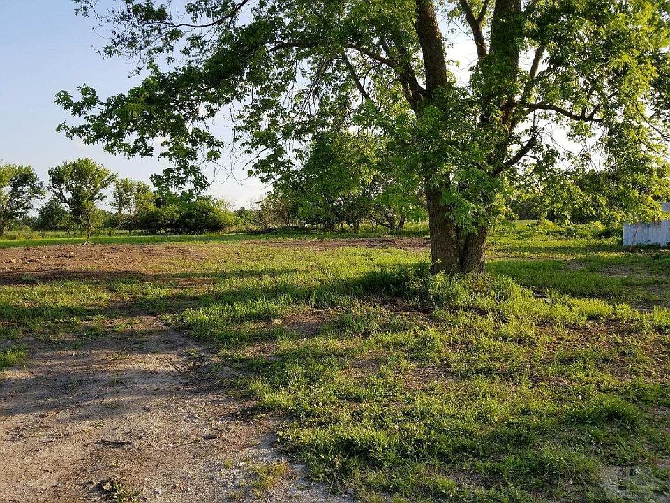 2nd image of 10541 Lace Rd