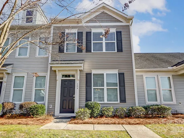 104 N Canyon Ridge Dr, Mount Holly, NC 28120