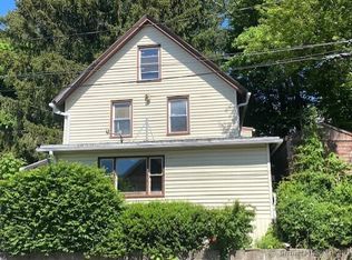30 Pond St, Naugatuck, CT 06770