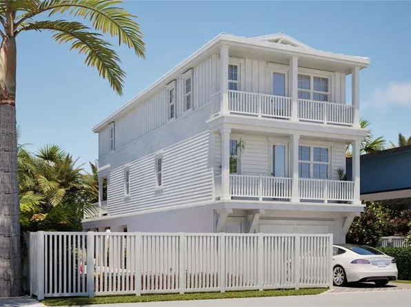 111 4th St S, Bradenton Beach, FL 34217