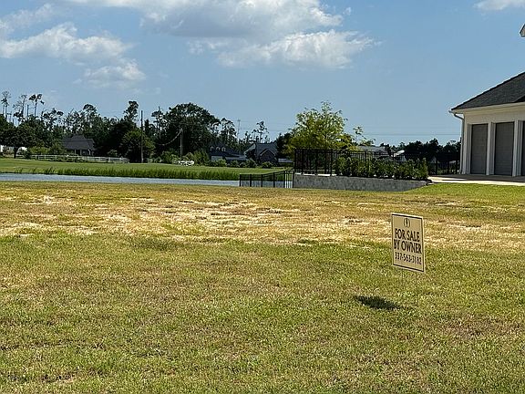 4th image of 3977 Palmetto Dr