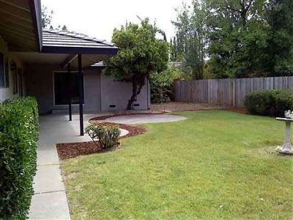 3rd image of 79 Breckenwood Way