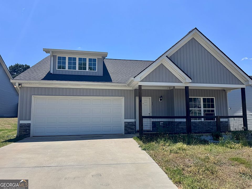 1st image of 335 Highland Pointe Dr