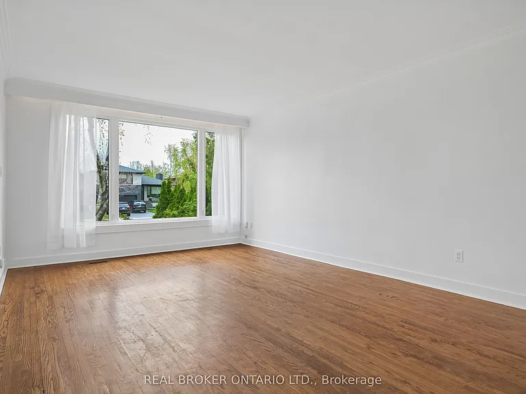 77 Norgrove Cres — Photo 13