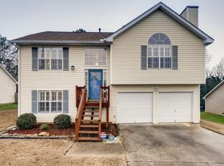 7060 Mahogany Dr, Fairburn, GA 30213