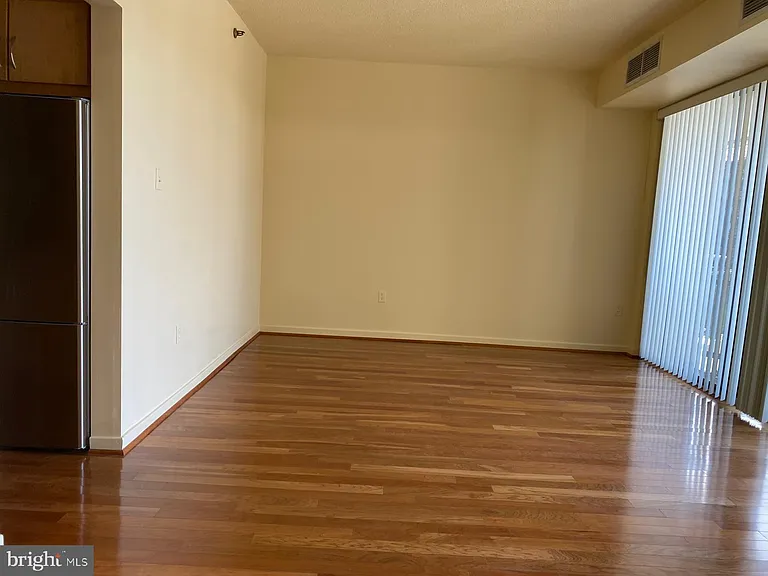 1530 Key Blvd #1229 — Photo 4