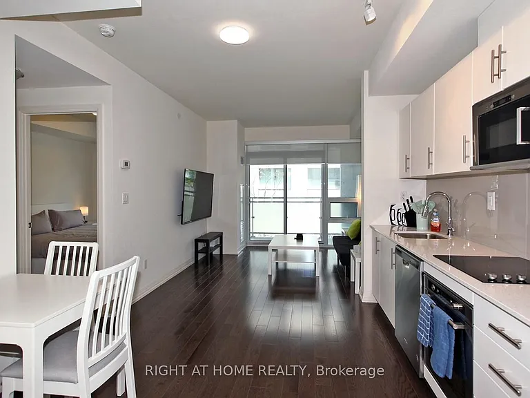 460 Adelaide St E #525 — Photo 6
