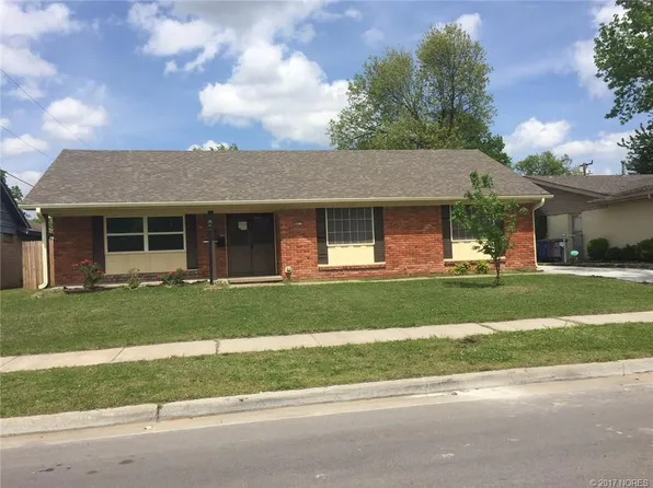 8621 E 38th Pl S, Tulsa, OK 74145