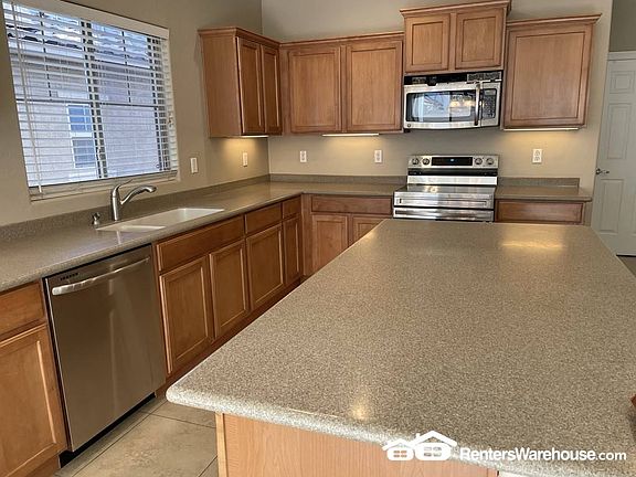 4th image of 1943 W Faria Ln
