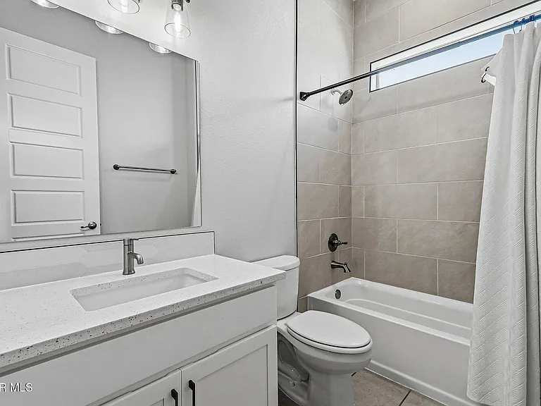 329 Hector Porras Dr — Photo 7