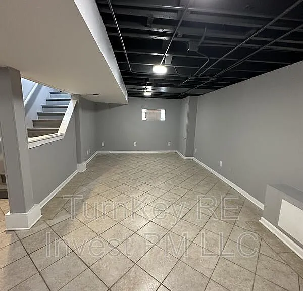 18108 Oakwood Ave — Photo 9
