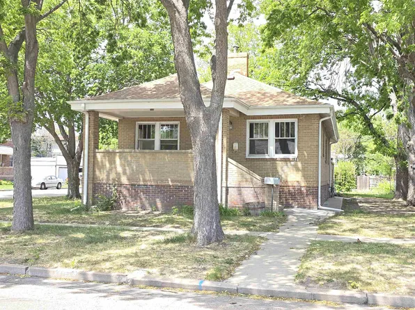 421 1ST, North Platte, NE 69101