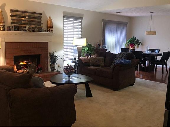 3rd image of 730 Harbins Cove Dr