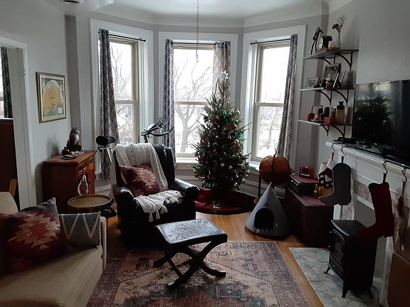 3rd image of 4622 N Wolcott Ave APT 2