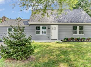 12 Redwood Ter, Hazlet, NJ 07730