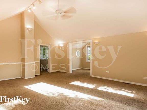 5th image of 213 Oakdale Ave