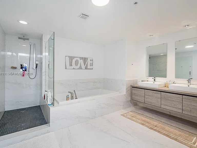 400 Sunny Isles Blvd #1804 — Photo 19