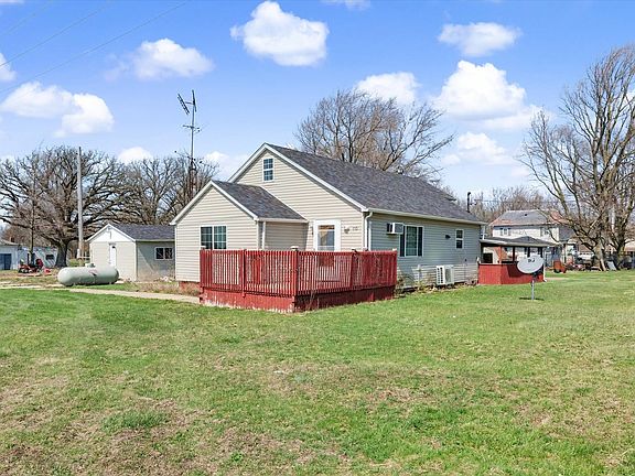 2nd image of 110 W State Route 54