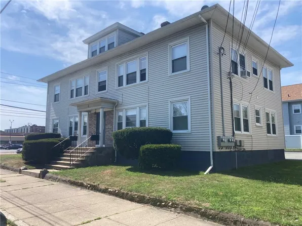 10 Belmont St, Pawtucket, RI 02860