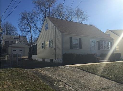 2nd image of 104 Coolidge Ave