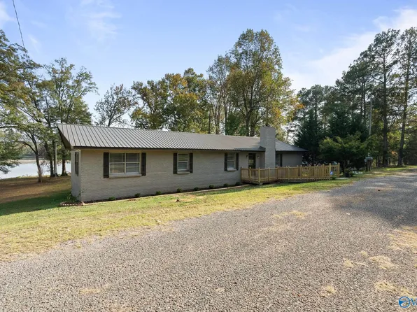 367 River Dr, Hollywood, AL 35752