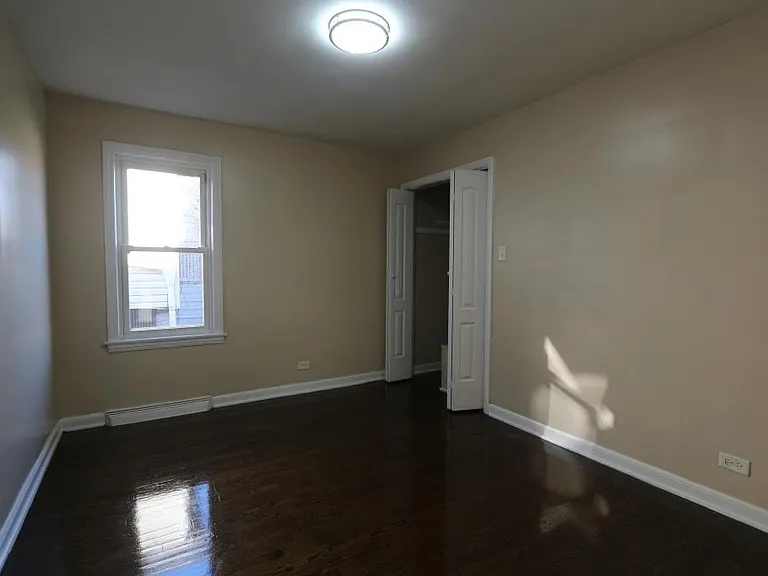 8553 S Oglesby Ave — Photo 12