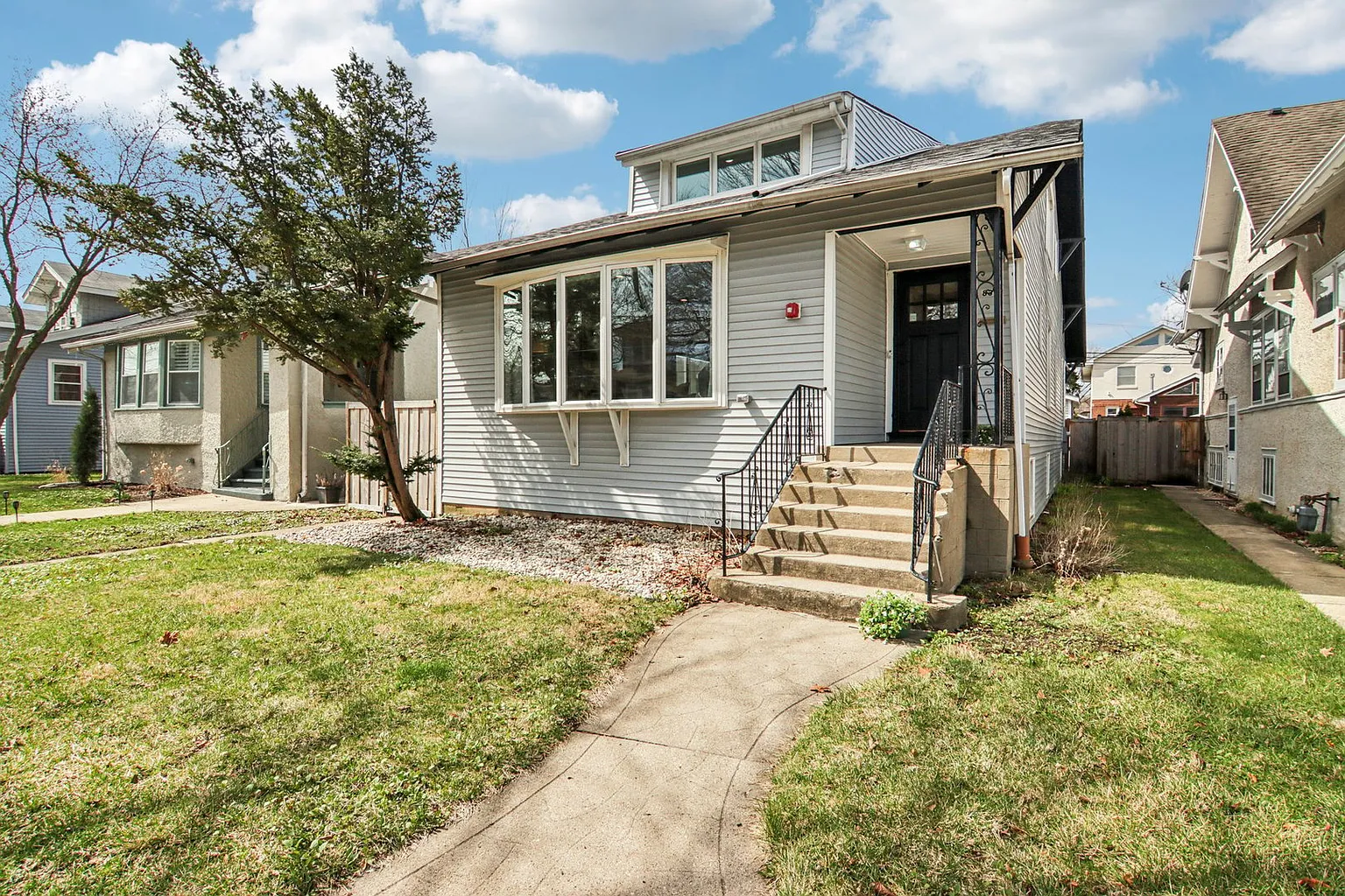 839 N Harvey Ave photo 1
