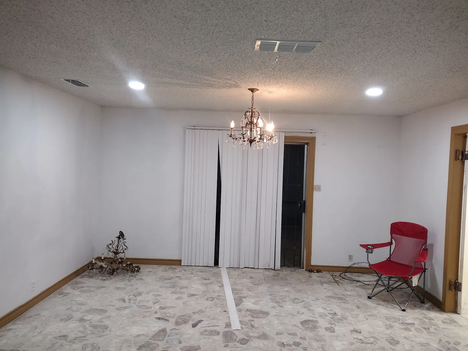 3 bed, 2216 sqft, $1,400 — Photo 4