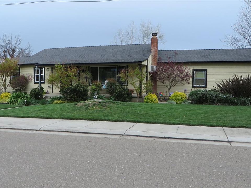 2nd image of 3008 N Lassen Ave