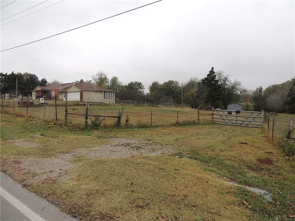 2nd image of 4601 Spencer Rd