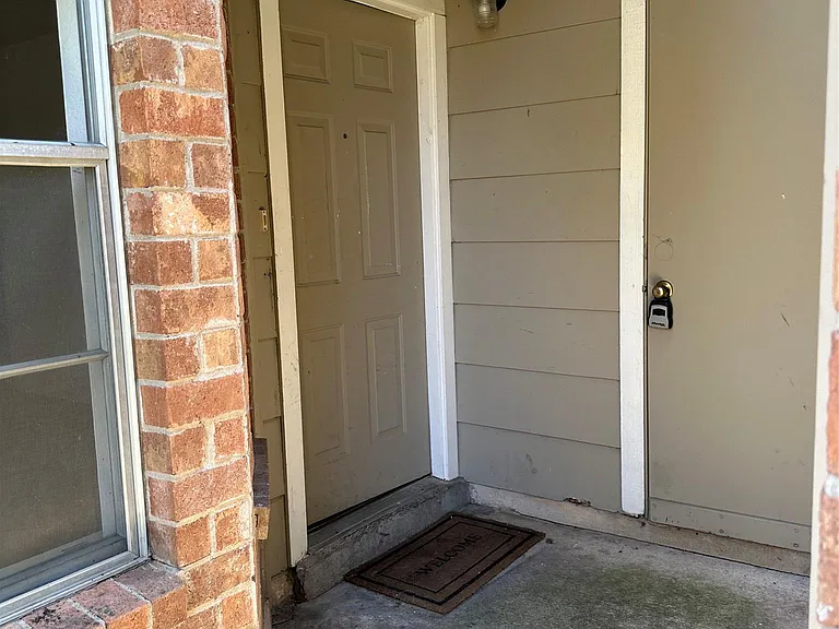 8002 Tuscarora Trl #A — Photo 2