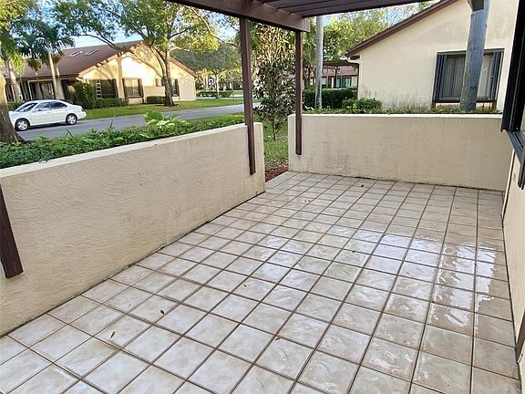 4th image of 7231 Solandra Lane #86